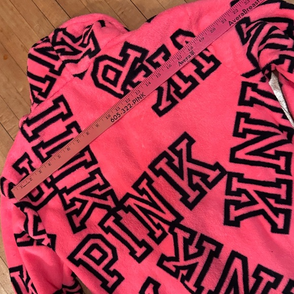 Vs pink robe size m/l - Picture 4 of 7